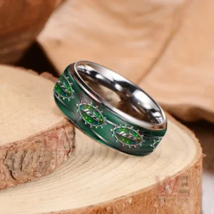 New York Jets x Christmas Silver Tungsten Rings 6 A shiny green ring with jets symbols arranged evenly on a textured wood background!