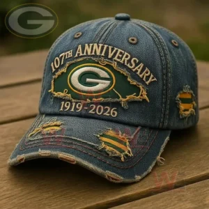 Green Bay Packers vintage style baseball cap with embroidered logo worn texture and classic sports fan appearance!