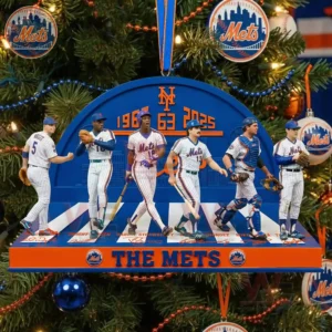 Six Mets baseball figures in striped uniforms stand on a display base with a Christmas tree full of Mets themed decorations in the background!