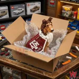 TEXAS A&M UNIVERSITY 150TH ANNIVERSARY MASCOT Reveille EDITION BRICK SET 3 A brick built dog mascot model being unpacked from a shipping box in a hobby shop!